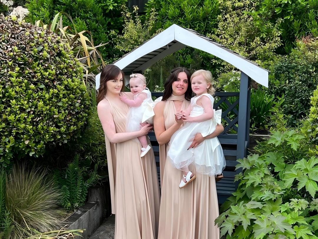 Spring Travel Outfit Guide: Why the Infinity Dress Is Your Ultimate Travel Essential